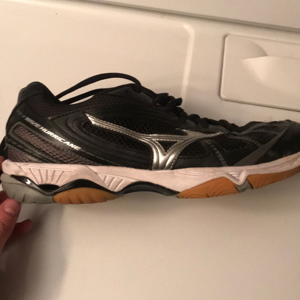 Mizuno wave hurricanes